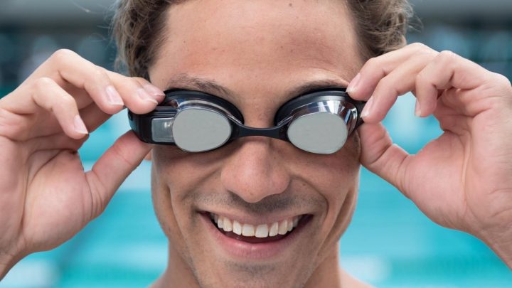 form-smart-swimming-glasses
